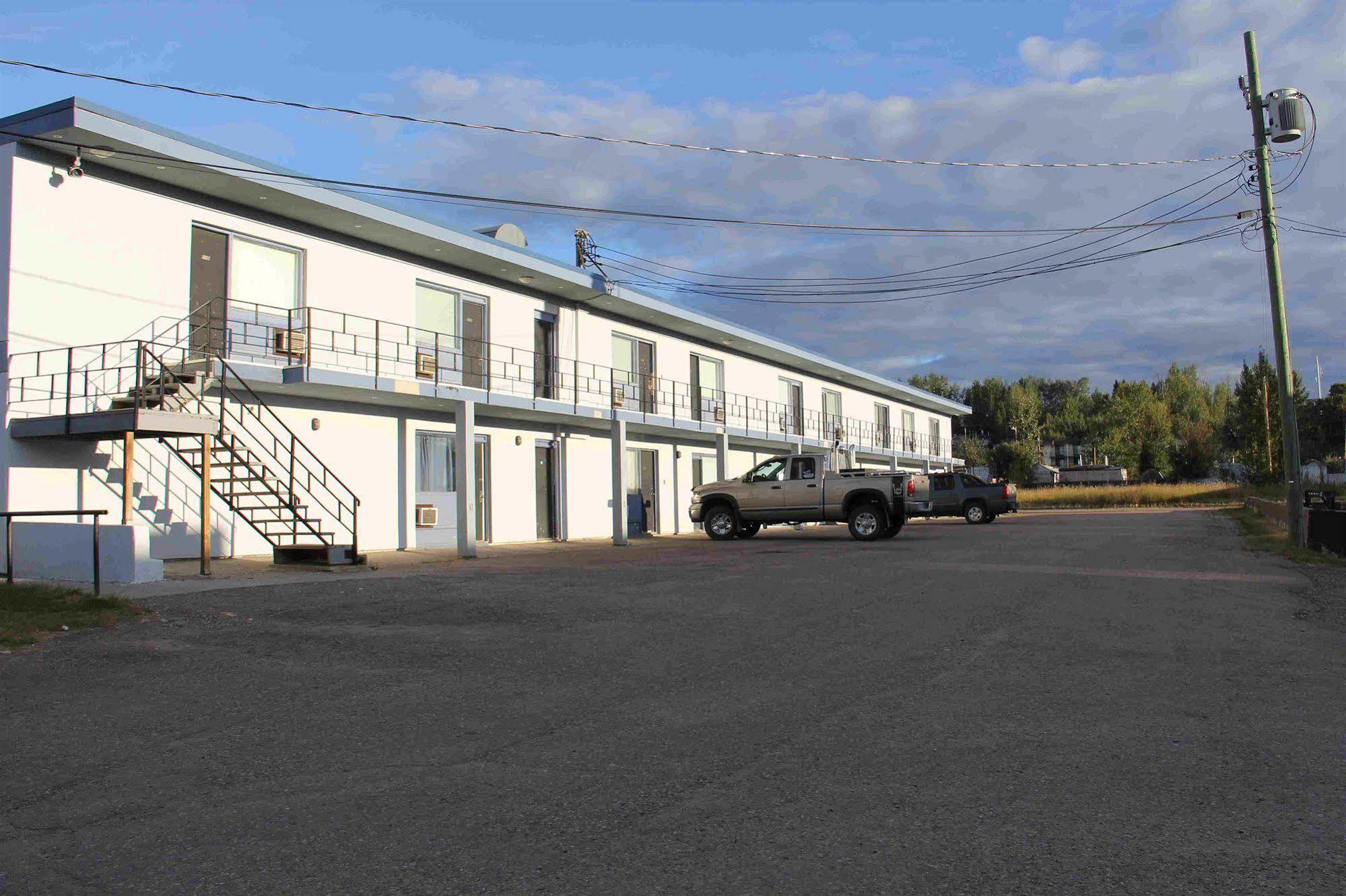Fort Nelson Hotel Exteriér fotografie